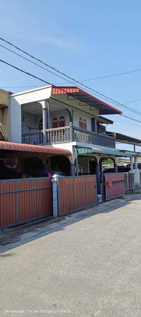 Pandangan hadapan rumah